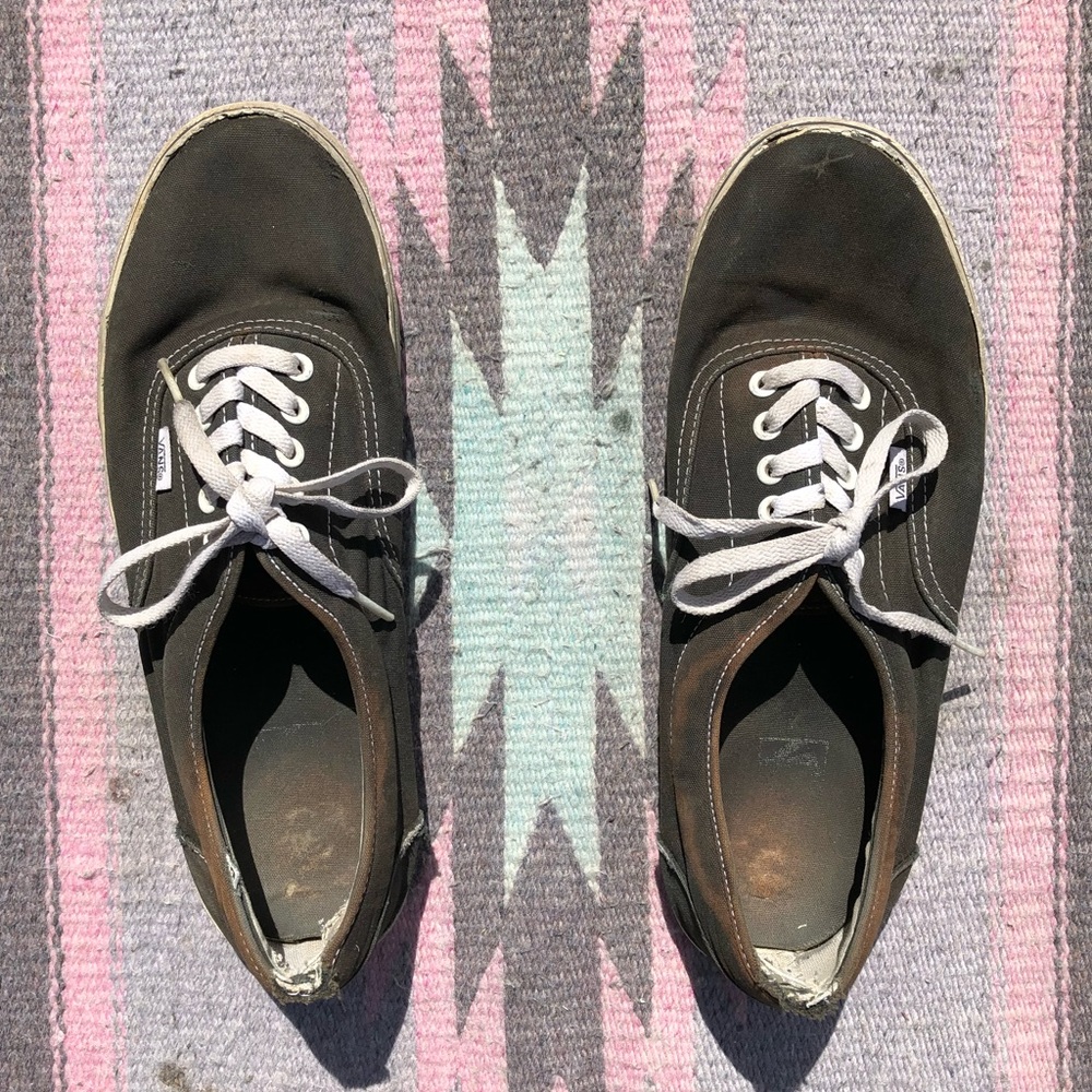 ▪️ Black Vans ▪️